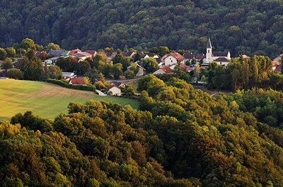 Evening light on Musieges village