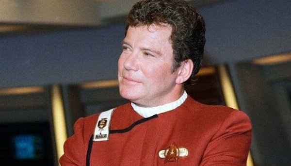 >Captain Kirk< William Shatner im Jahr 1988 bei den Dreharbeiten für >Star Trek V: Am Rande des Universums<. 33 Jahre später startet der Mime tatsächlich ins All
