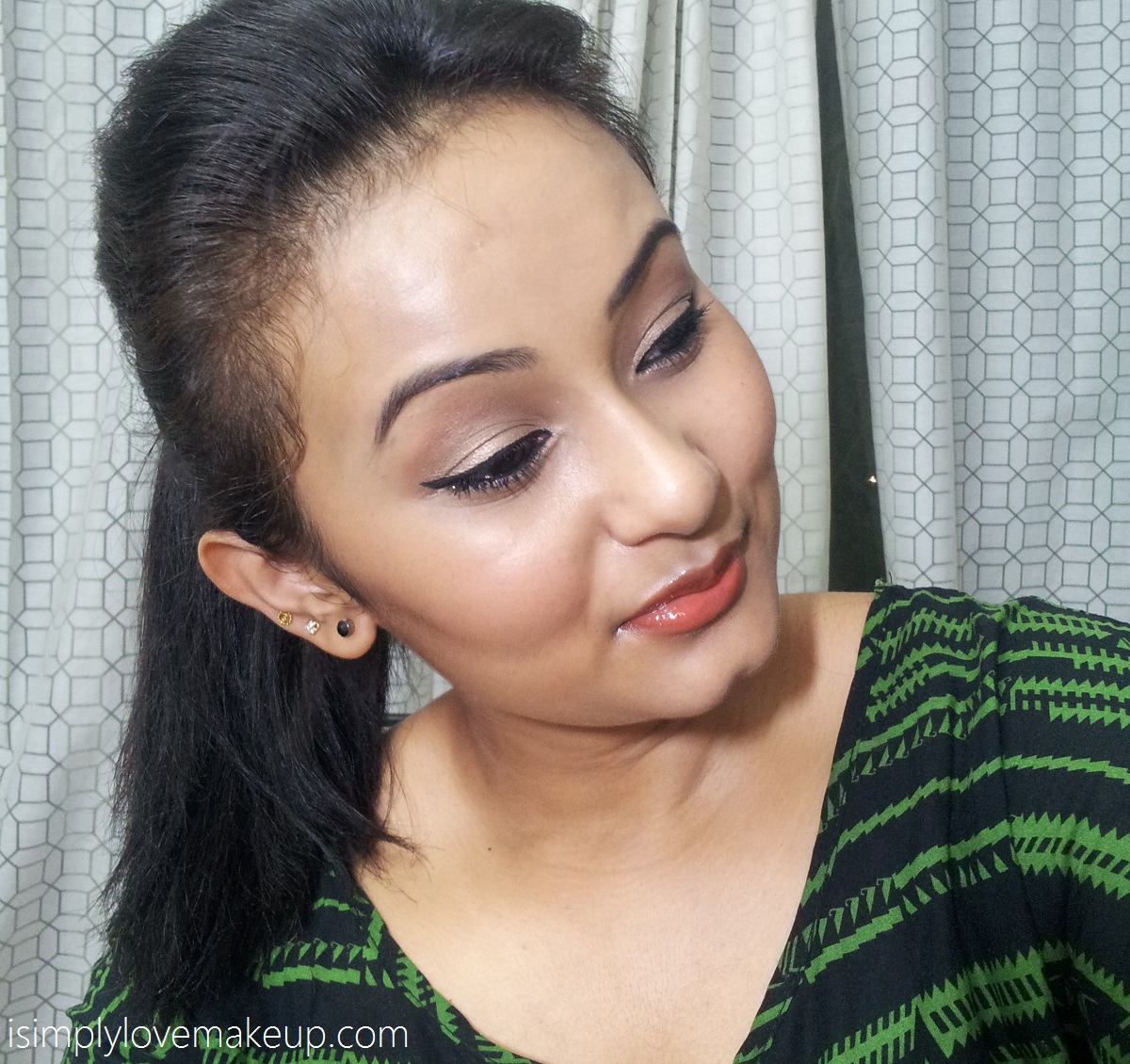 VIDEO TUTORIAL Simple Easy Makeup For Work