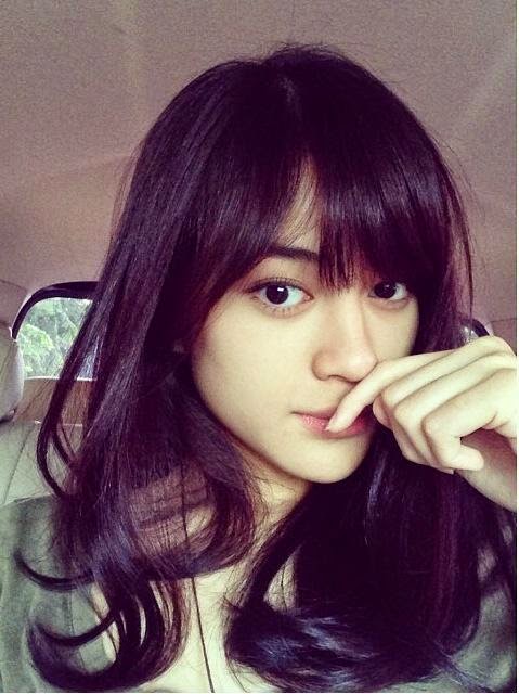 5 Foto Selfie Wanita Indonesia Tercantik di Twitter