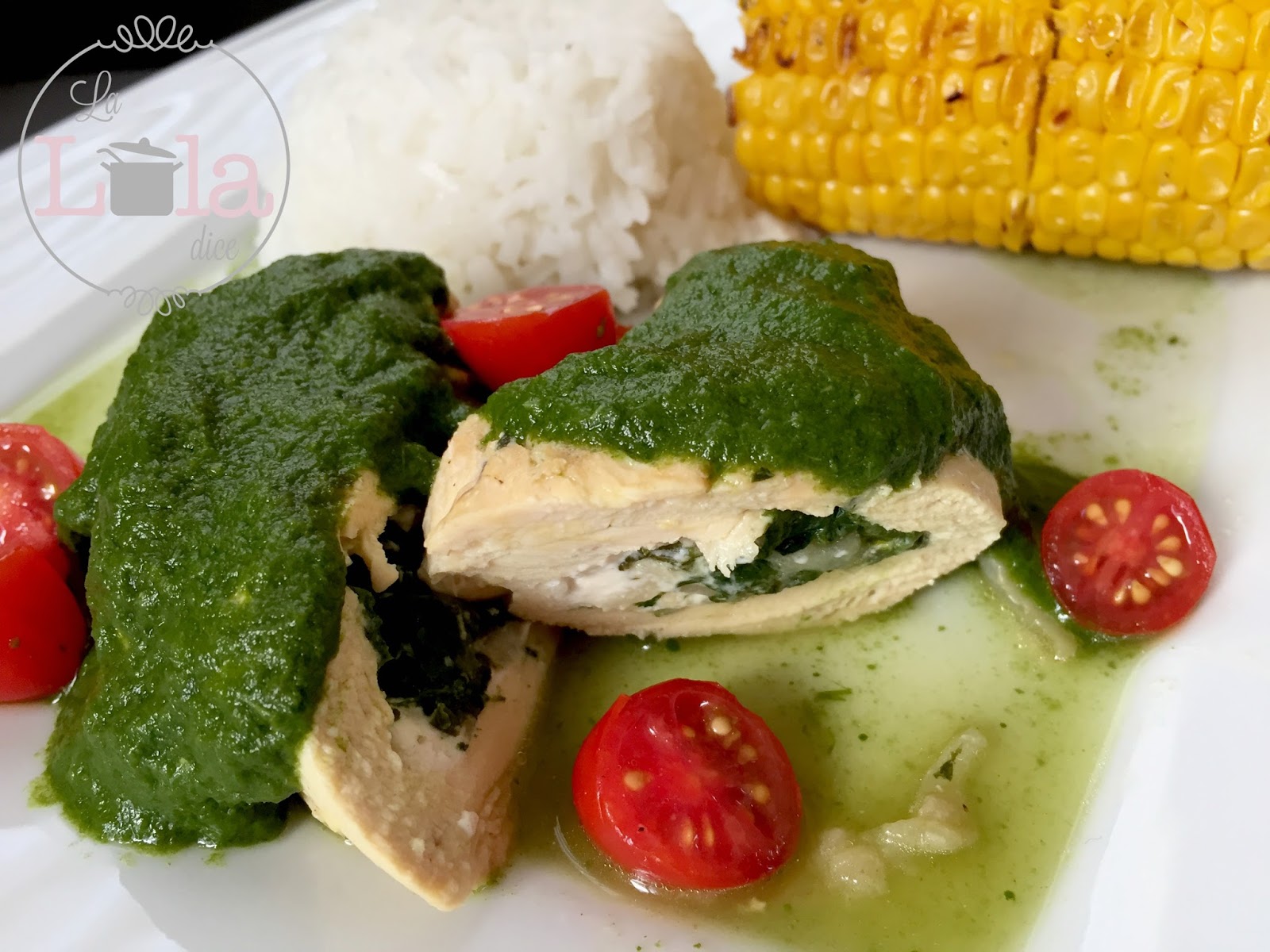 Pollo Relleno De Queso Crema Y Espinacas Con Crema De Espinacas