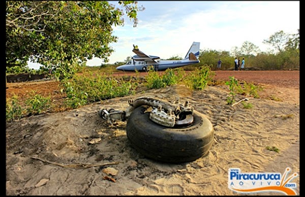 Avião Bimotor tenta pouso forçado e cai em Piracuruca