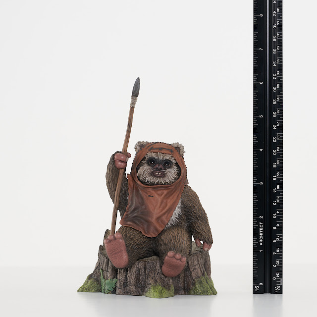 Star Wars Wicket the Ewok Statue from Gentle Giant LTD 001