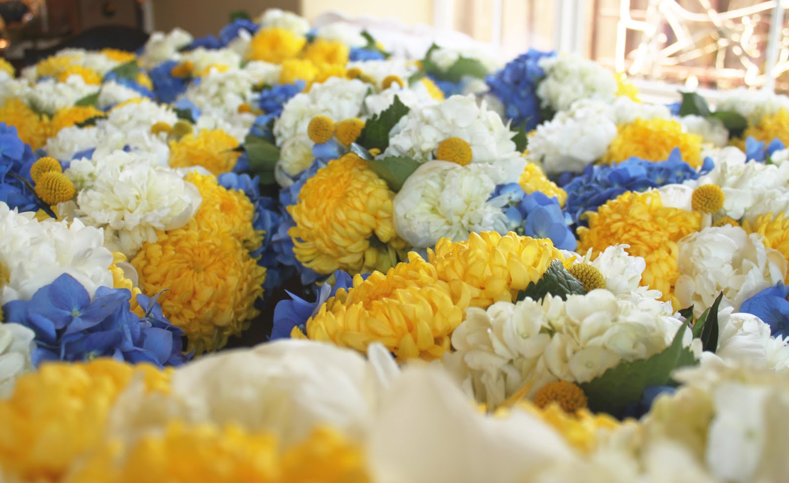 yellow wedding flowers