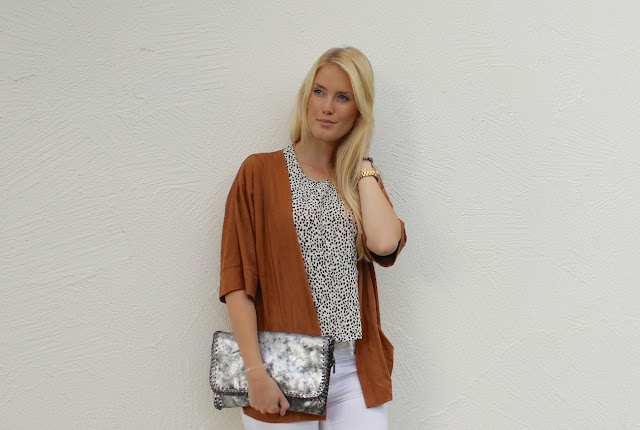 TheBlondeLion Look Dalmatian Print Wild leather Blazer Zara Costes 