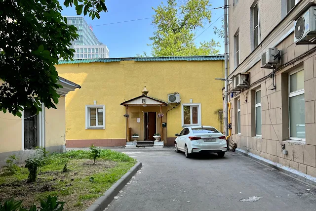 улица Радио, дворы, храм Архангела Рафаила