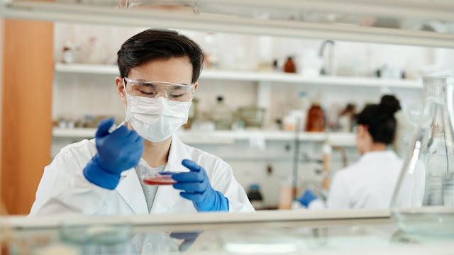 Tanggung Jawab Profesi Apoteker di Apotek