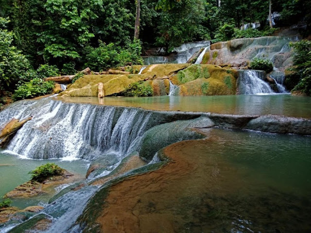 Destinasi Wisata Air Terjun Moramo Sulawesi Tenggara