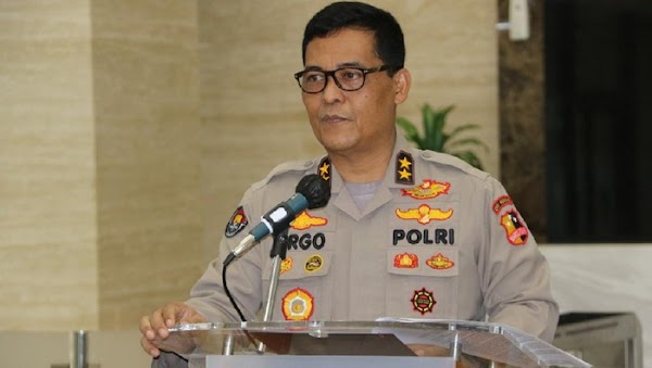 Polri soal Penurunan Baliho HRS: Langgar Perda
