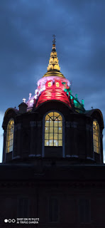 Cappella Reale illuminata con il tricolore