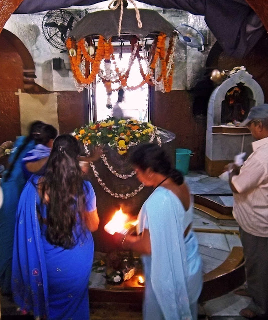 Women praying in Shiva temple