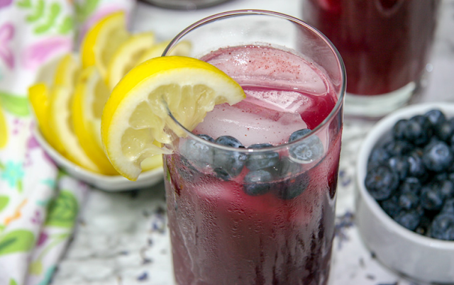 BLUEBERRY LAVENDER LEMONADE (WITH COCKTAIL OPTION!)