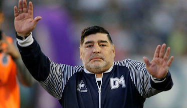 وفاة دييغو مارادونا أسطورة كرة القدم الأرجنتيني