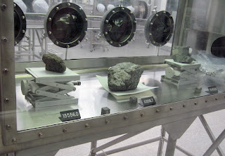 Rocas lunares en el 'Astromaterials Acquisition and Curation Office' del 'NASA Johnson Space Center' en Houston.