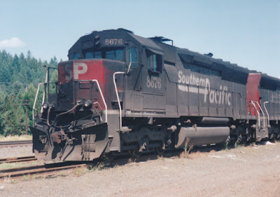 Southern Pacific SD40M-2 #8676 in Oakridge, Oregon, on July 18, 1997
