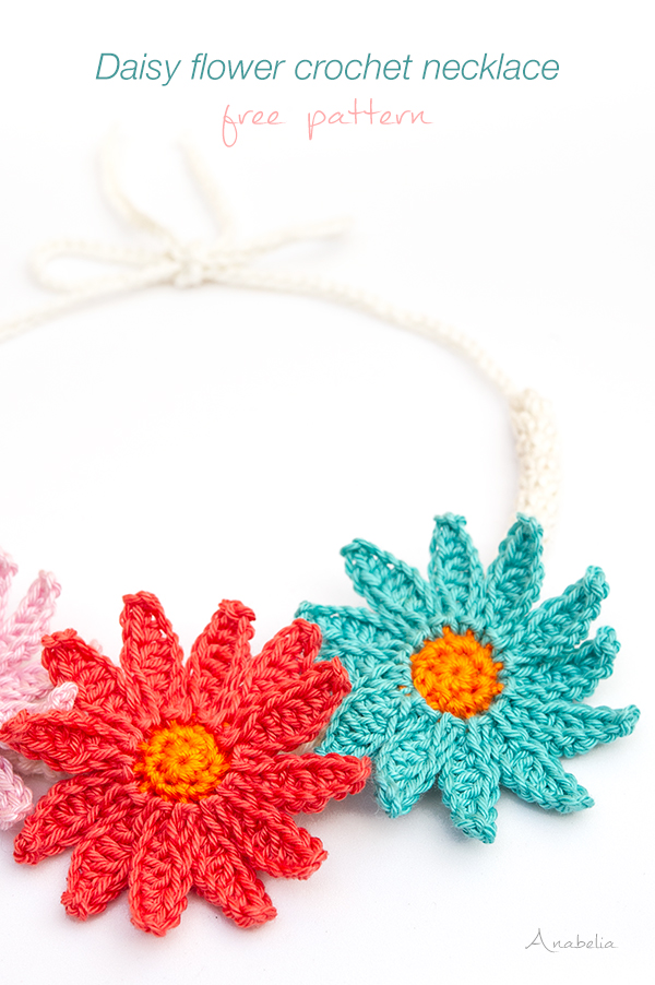 Daisy flower crochet necklace by Anabelia Craft Design
