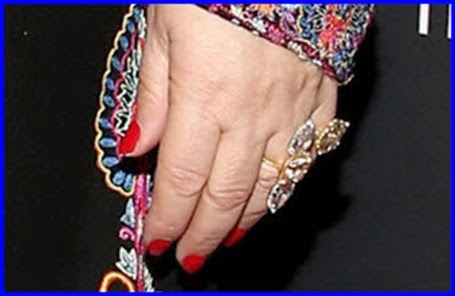 Janitor Finds #LorraineSchwartz's  $250K Diamond Ring