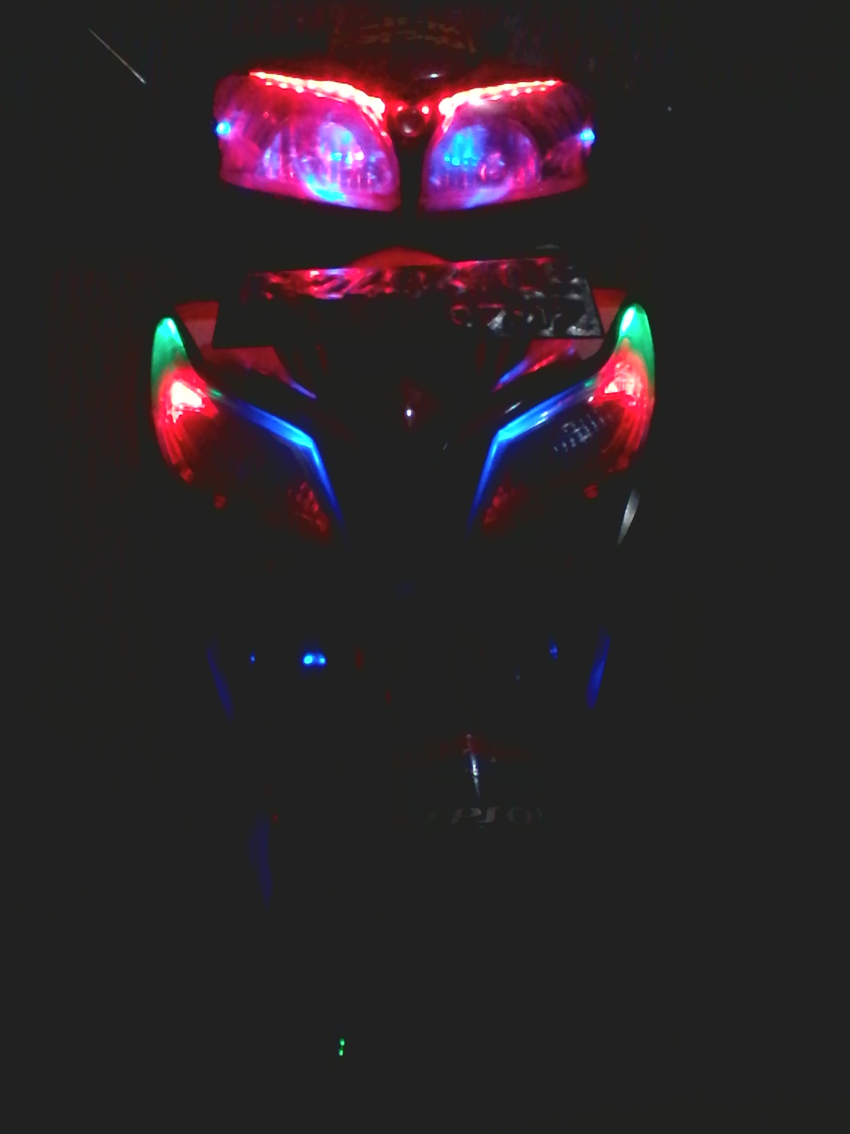 Pasang Lampu LED Di Motor Honda Blade