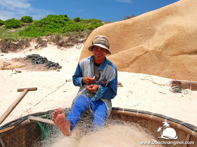 Một ngư dân tại đảo Cù Lao Câu