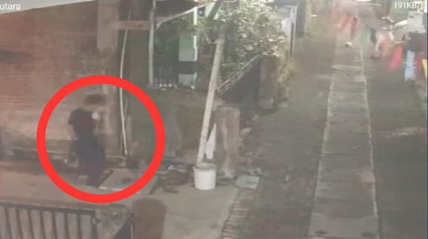 Maling Celana Dalam Gegerkan Warga Kota Batu, Aksinya Terekam CCTV