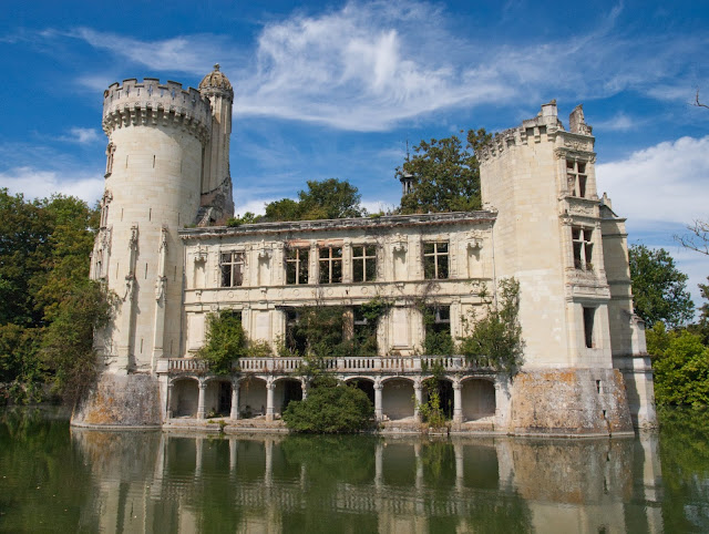 jiemve, château, La Mothe Chandeniers, aile est, tour ronde, tour à pans