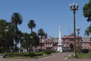 Plaza de Mayo com a Casa Rosada em Buenos Aires