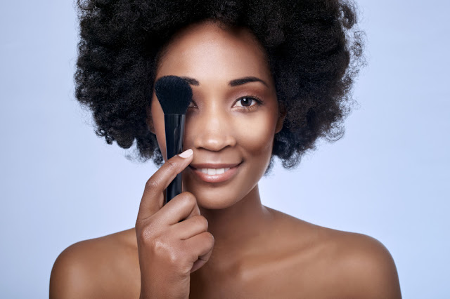 10 tutoriais de makes para pele negra fáceis e lindos para você arrasar