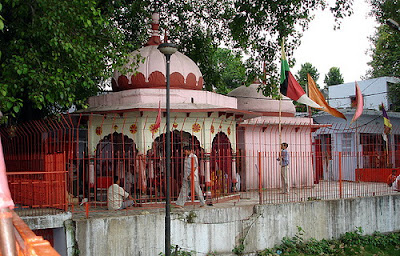 Mankameshwar Temple of Shiva in Allahabad Uttar Pradesh