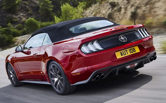 Ford Mustang comemora 55 anos com 2 edições especiais