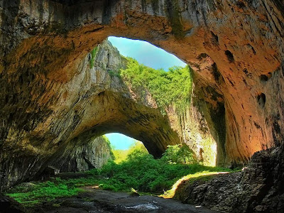 Devetashka Cave