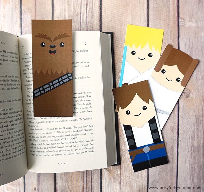 Print out these Free Printable Star Wars Bookmarks to save your spot in your favorite book!