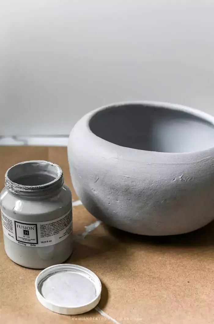 Painting planter gray