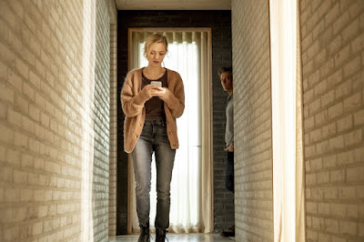 You Should Have Left 2020 Kevin Bacon Amanda Seyfried Image 2