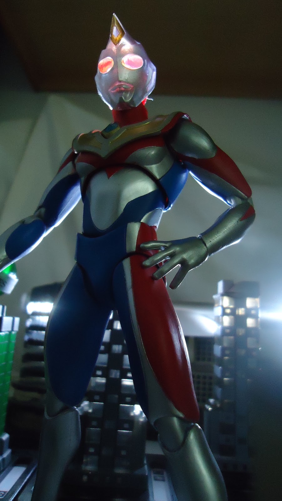 Import Monsters: Review: Ultra-Act Ultraman Dyna