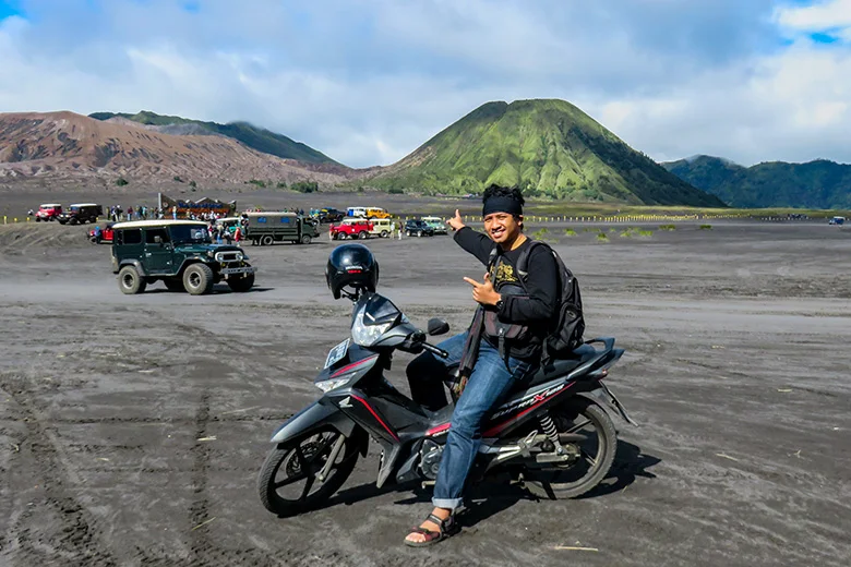 Waktu Travelling Solo-Bromo Naik Motor