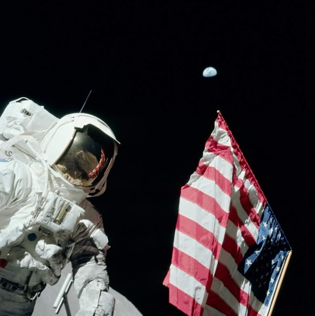 Farewell, Moon. #Apollo17 lifted off