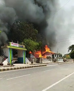 family-become-homeless-in-fire-bihar