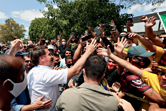 Em meio à pandemia, Bolsonaro mantém recorde de aprovação