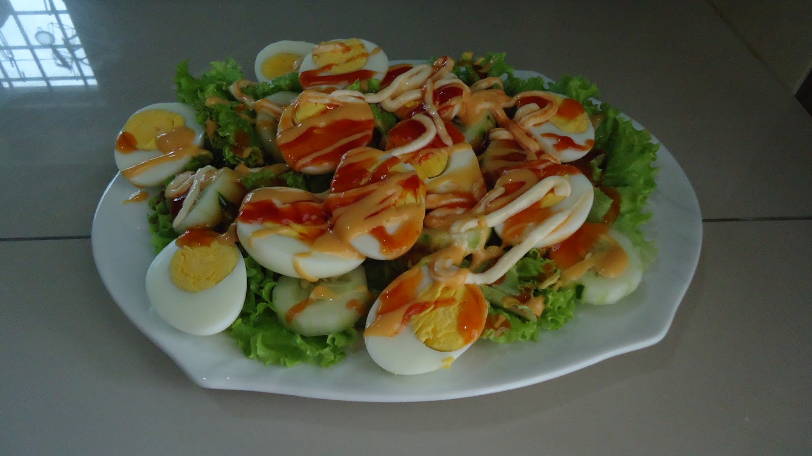 Zara ♥ Baking: SALAD TELUR