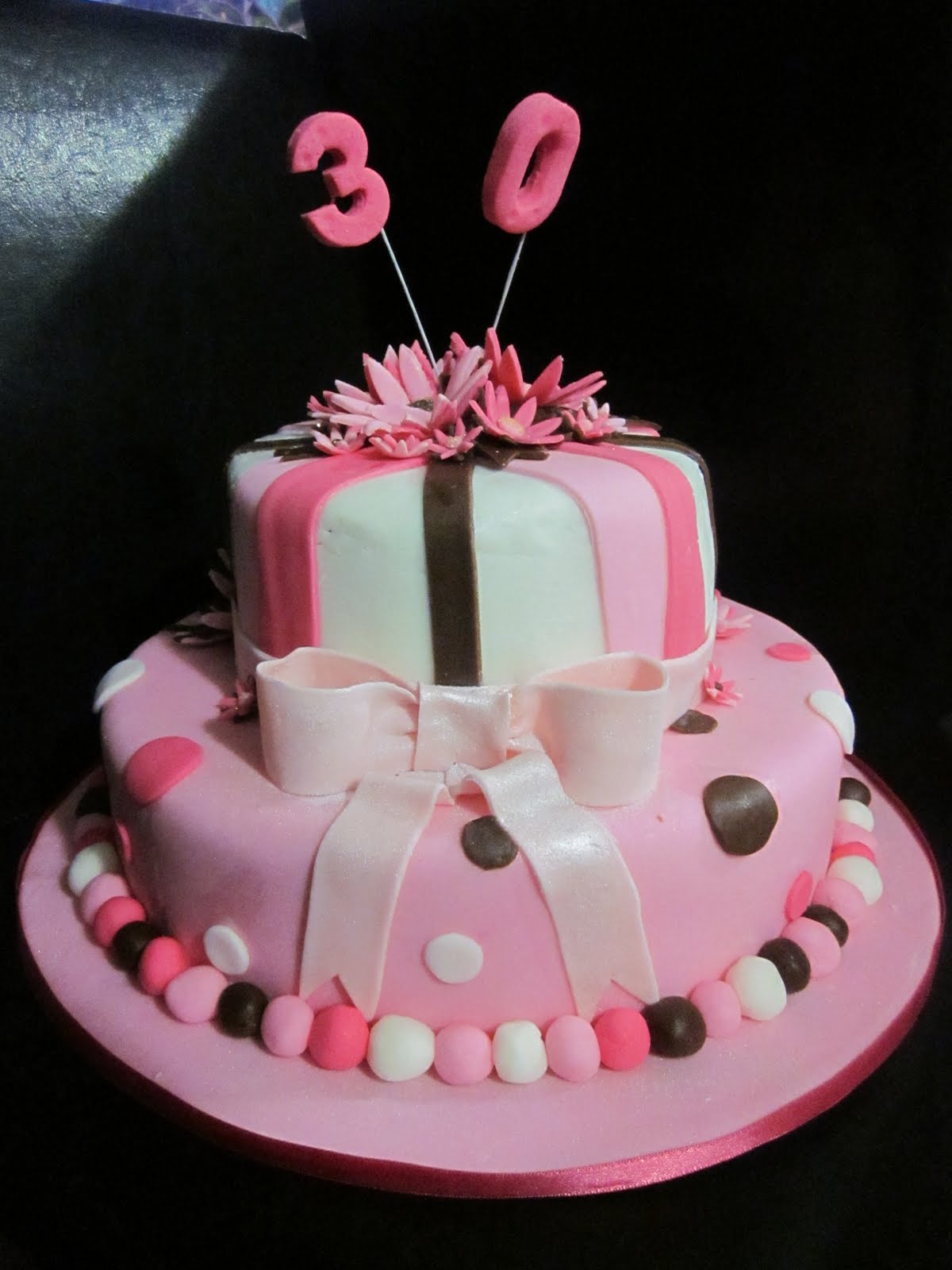Deb's Cakes and Cupcakes Females 30th Birthday Cake