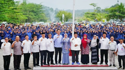 Bupati Suhatri Bur Serahkan 1074 SK Pengangkatan PPPK Tenaga Pendidik se-Kabupaten Padang Pariaman