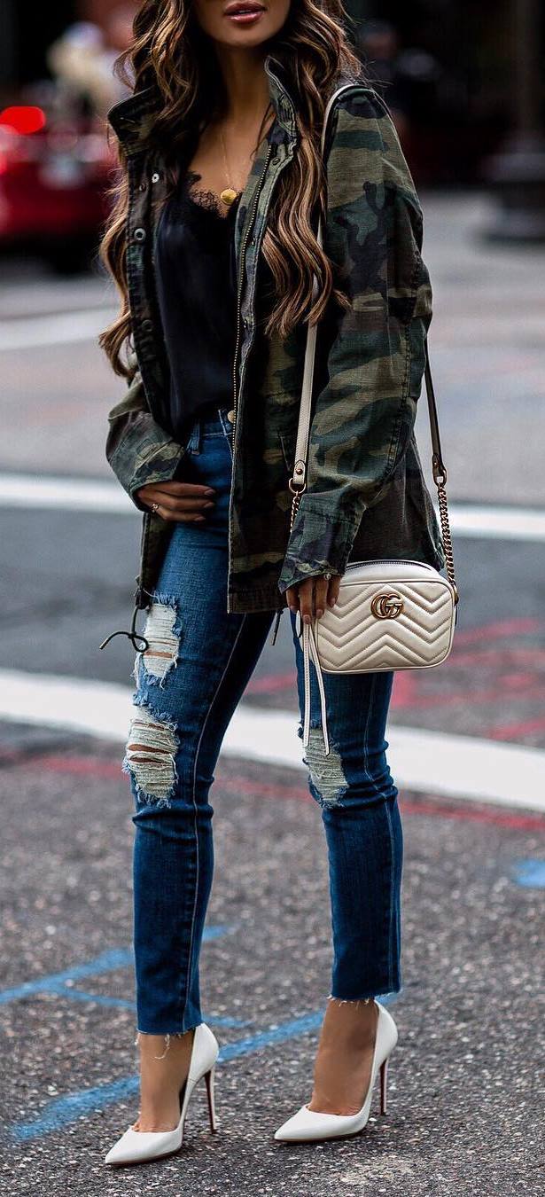 street style perfection / khaki jacket + bag + top + ripped jeans + heels