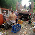 Babinsa Koramil 04/Pulogadung, Bantu Petugas Kebersihan Kerja Bakti