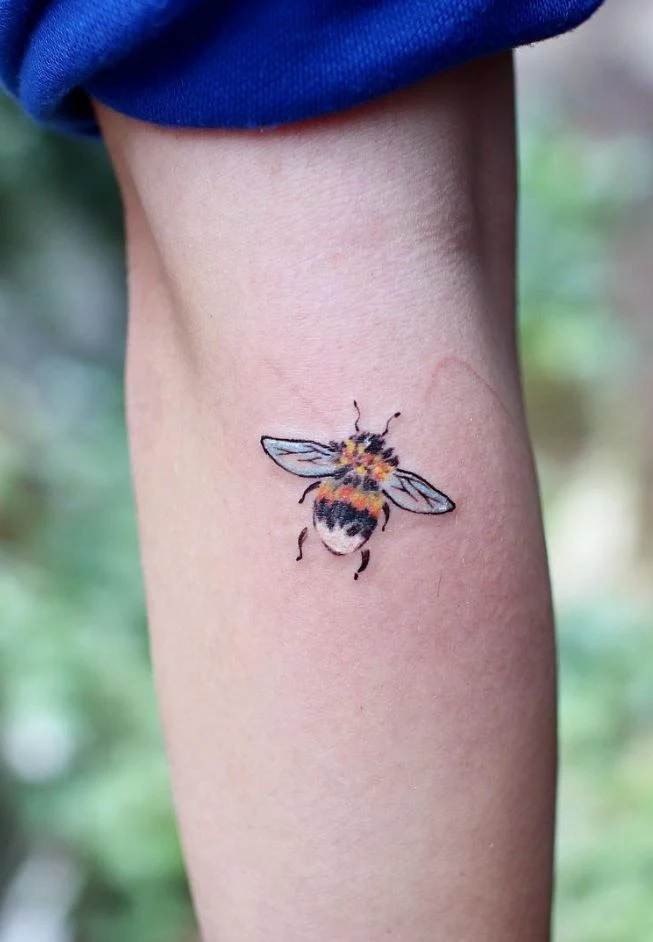 Mini tatuajes para mujeres de más de 40