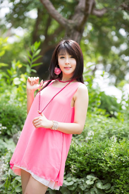 4 Lee Ji Woo in Pink - very cute asian girl - girlcute4u.blogspot.com