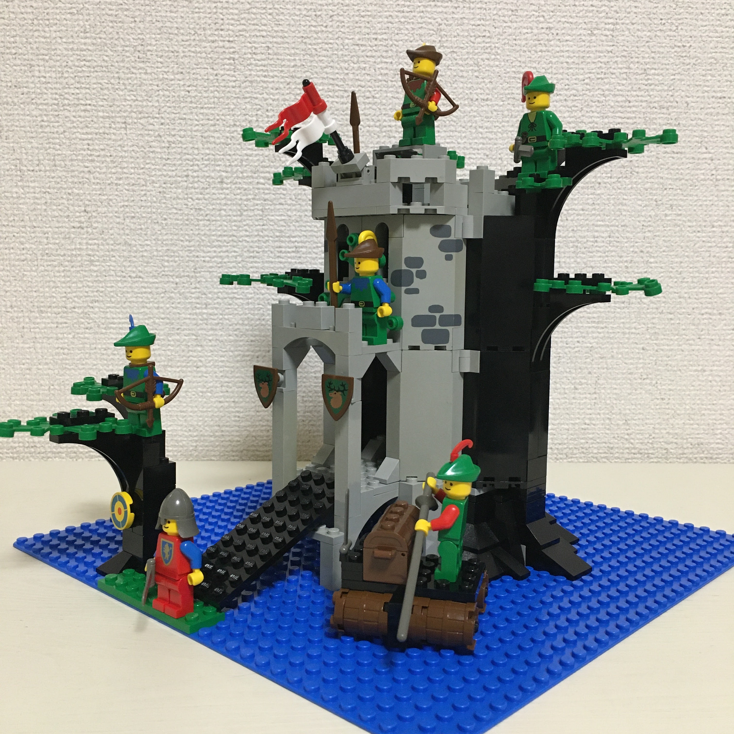 LEGO お城シリーズ 6077 森の人のとりで レビュー