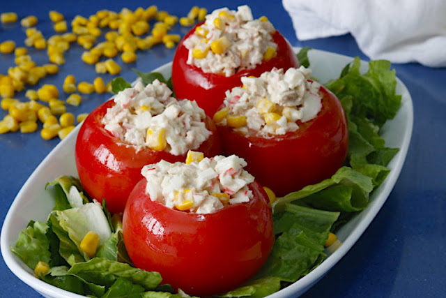 Tomates rellenos de atún