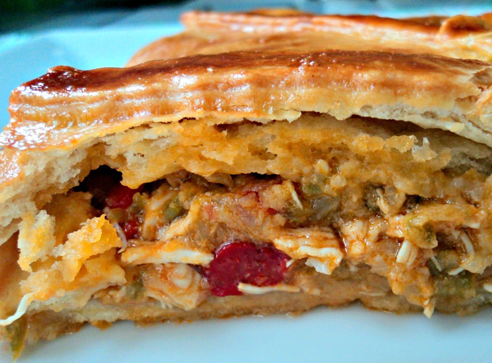 http://www.olorahierbabuena.com/2013/07/empanada-gallega-de-pollo.html