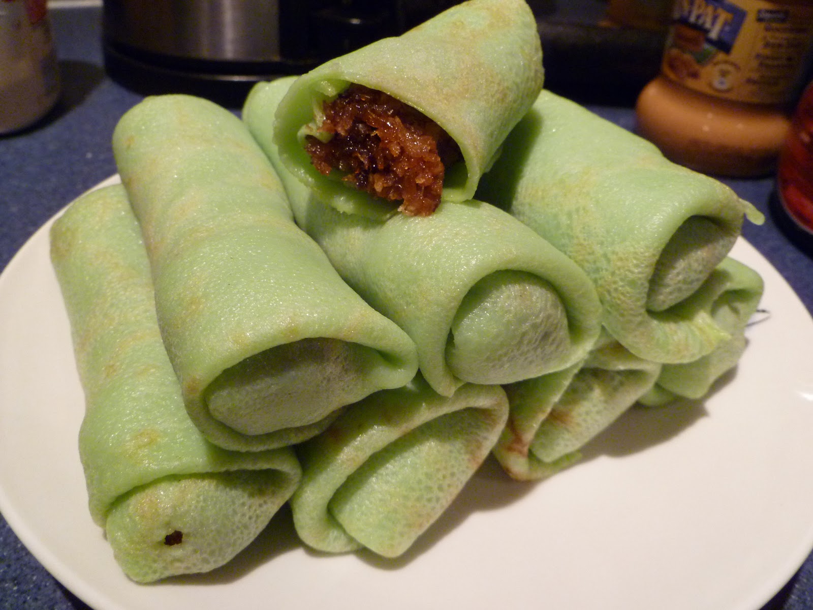 Life and Memories: Kuih Ketayap (Crepe with Coconut Filling)