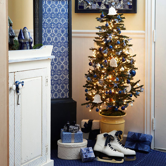 2012 Christmas  Decorating  Ideas  for Small  Spaces  Modern 